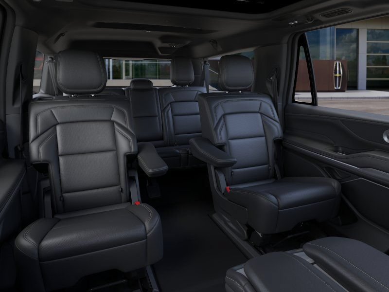 New 2026 Lincoln Navigator L Reserve w/ Jet Appearance Package AWD/4WD image 11