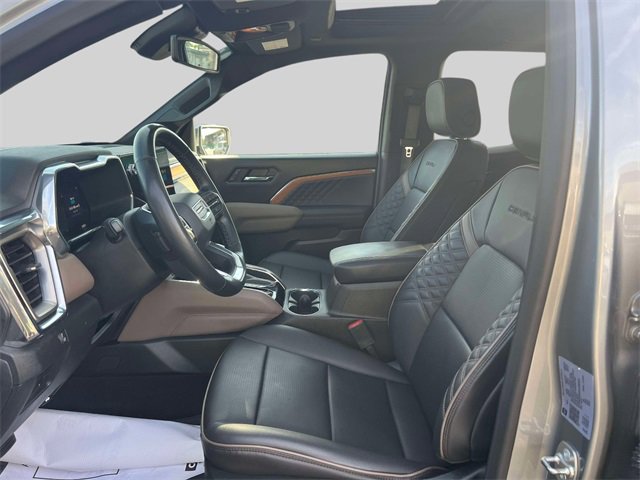 Used 2024 GMC Canyon Denali image 13