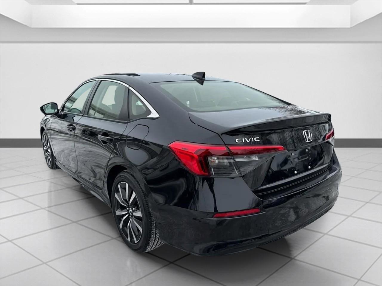Used 2022 Honda Civic EX image 5