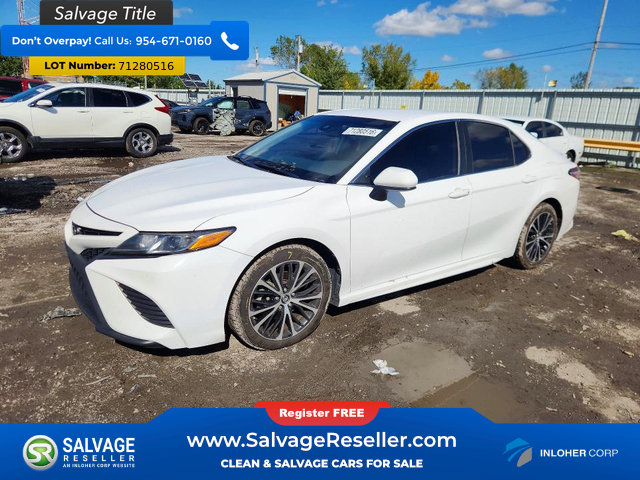 Used 2019 Toyota Camry SE w/ Carpet Mat Package FWD image 1