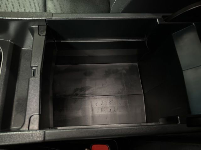 Used 2023 Subaru Solterra Limited image 28