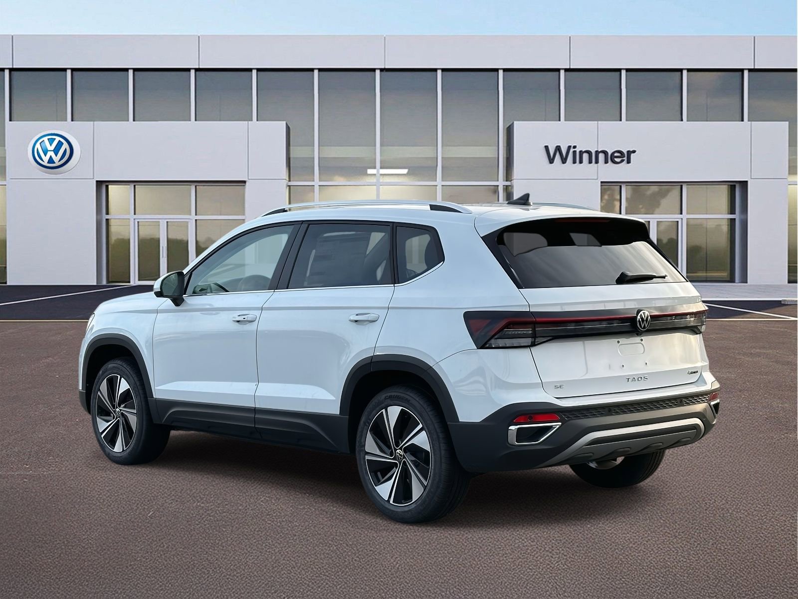 New 2026 Volkswagen Taos SE image 3