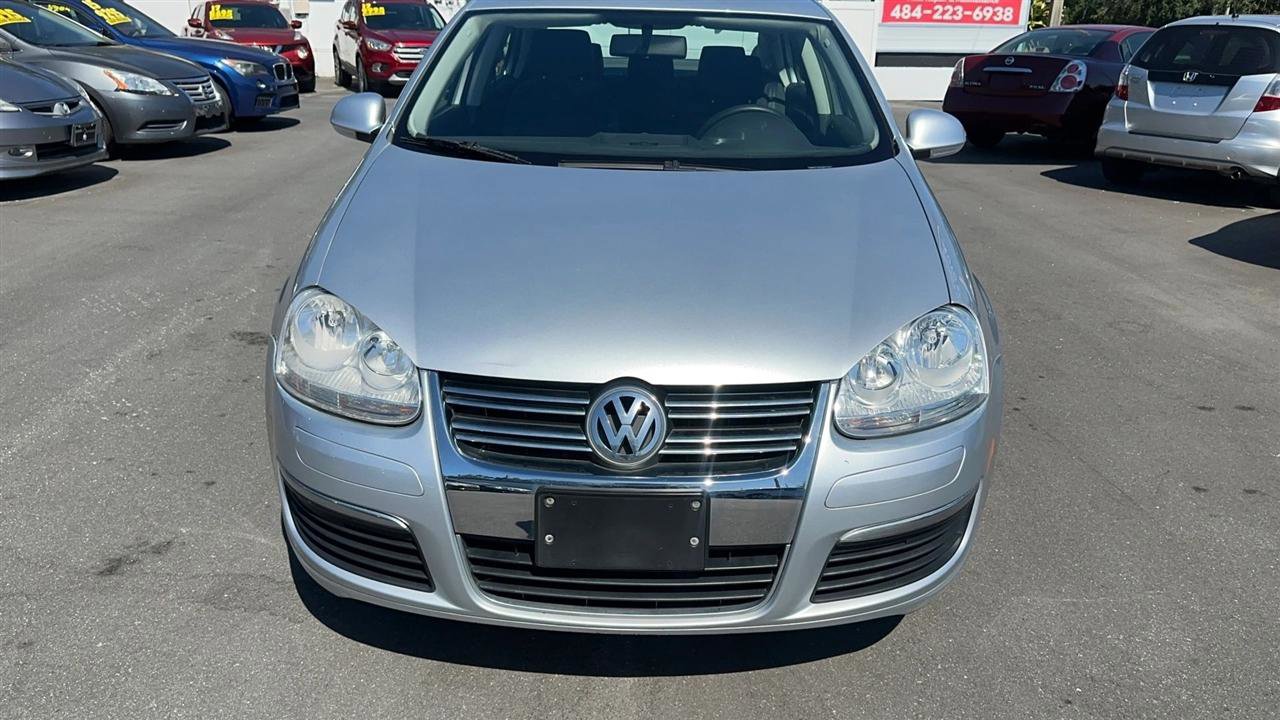 Used 2005 Volkswagen Jetta Value Edition FWD image 4