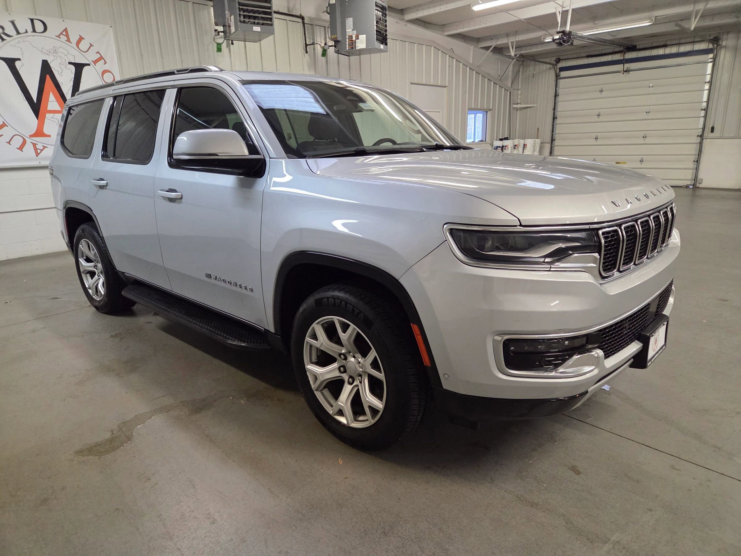 Used 2022 Jeep Wagoneer Series II image 10