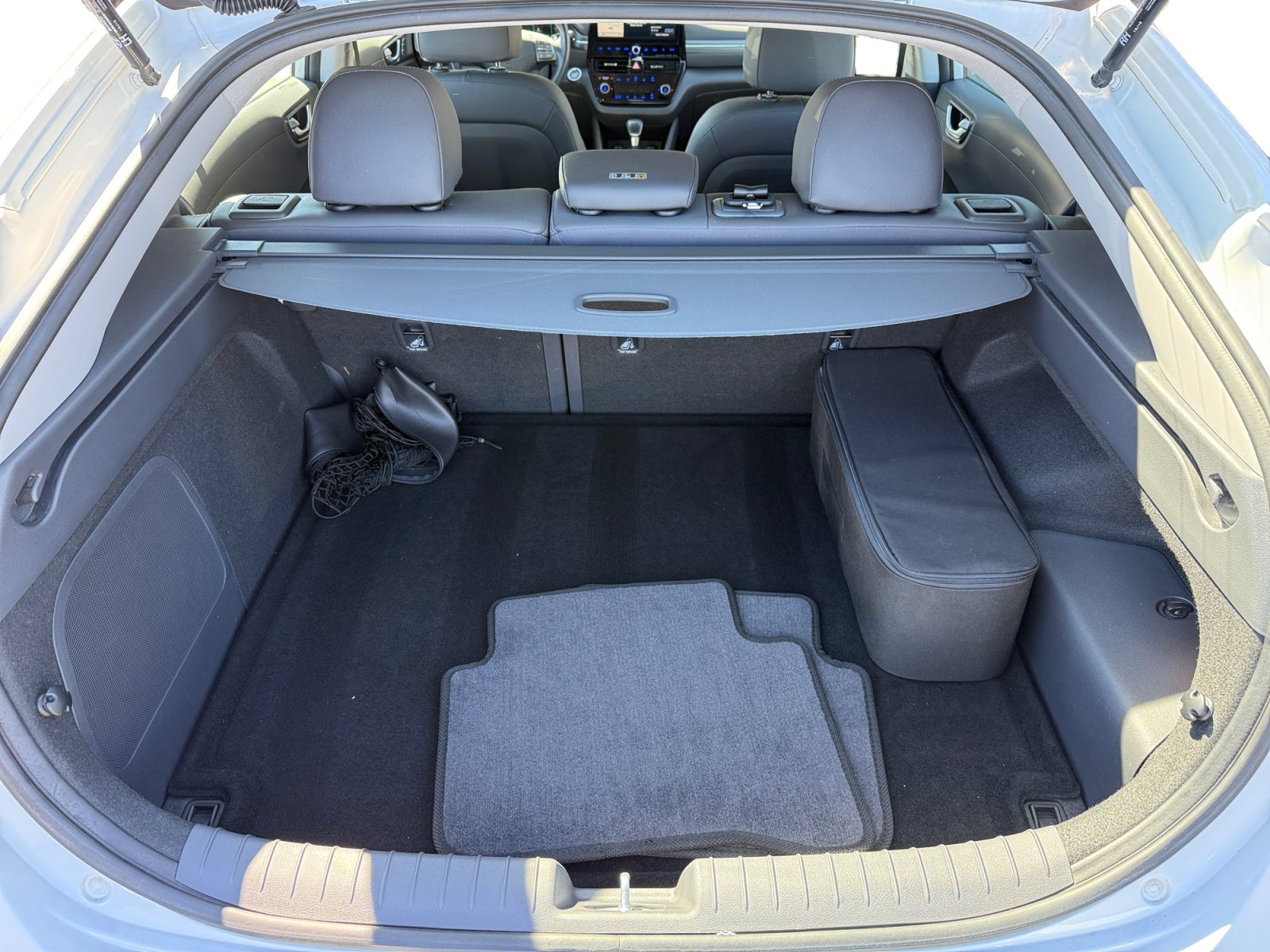 Used 2020 Hyundai Ioniq Limited FWD image 17