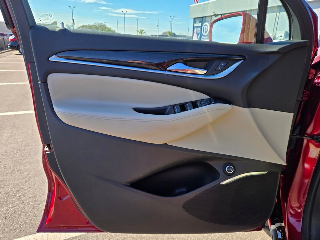 Used 2019 Buick Enclave Essence image 23