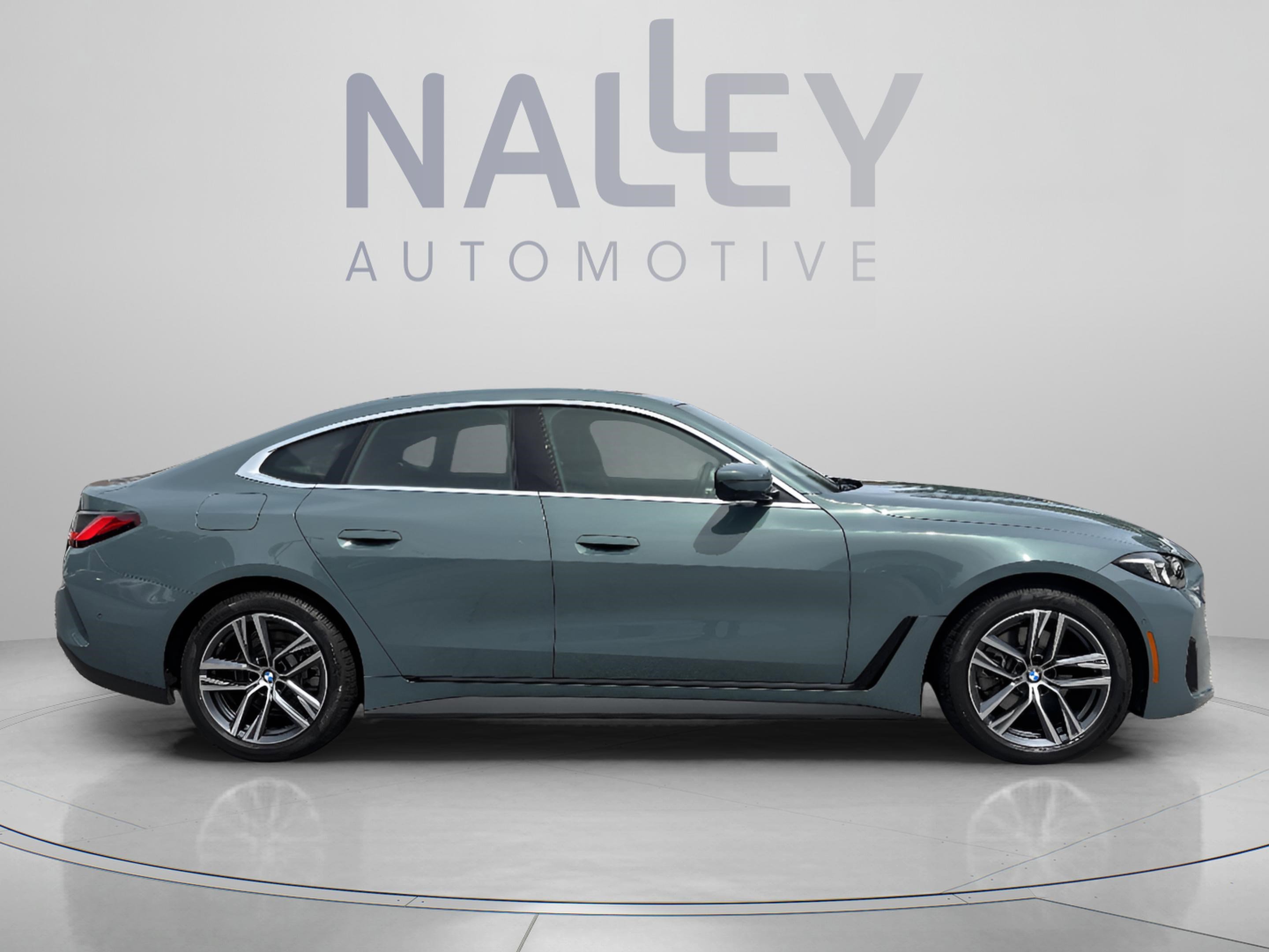 Used 2025 BMW 430i w/ Premium Package image 4