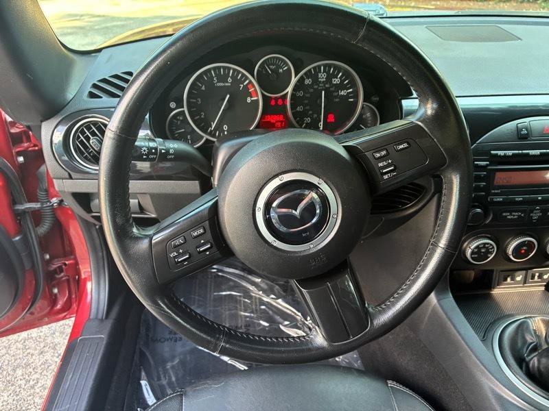 Used 2013 MAZDA MX-5 Miata Grand Touring RWD image 32