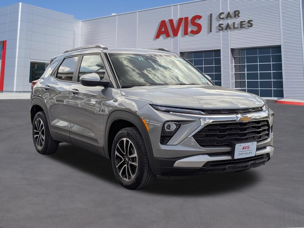 Used 2025 Chevrolet TrailBlazer LT AWD/4WD image 9
