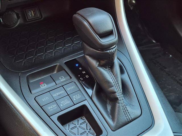 Certified 2023 Toyota RAV4 LE AWD/4WD image 12
