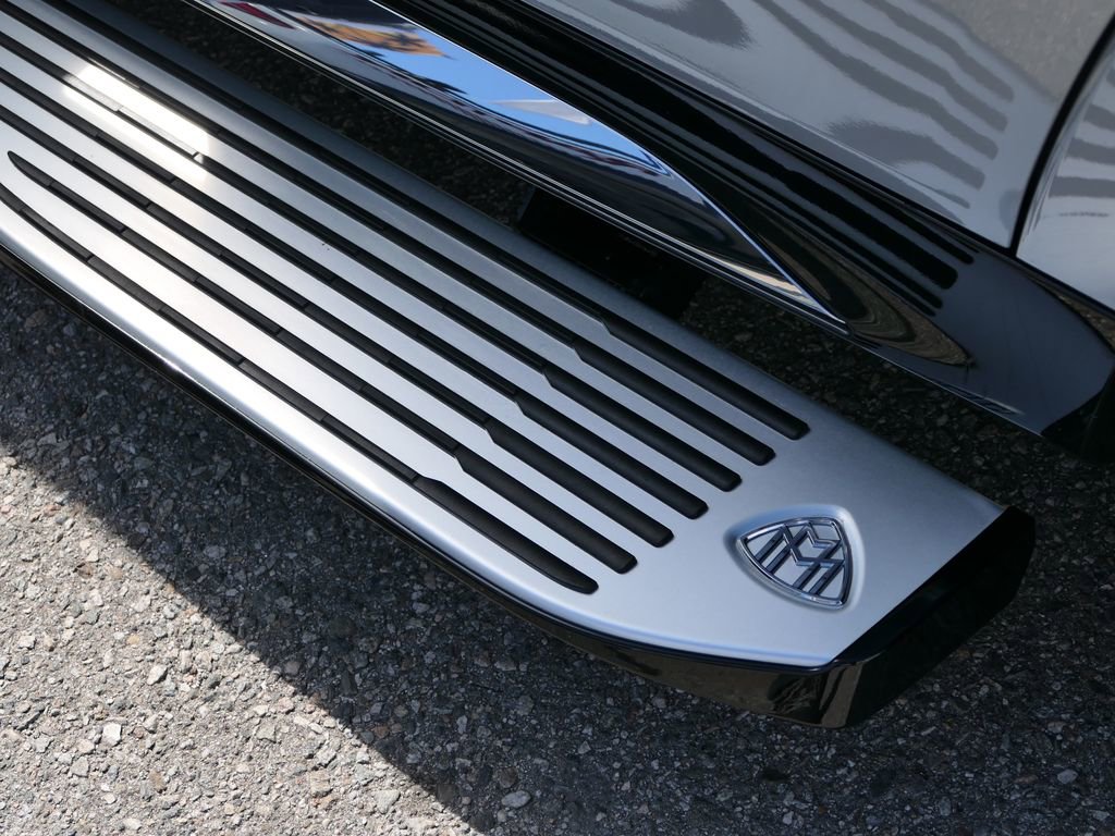 Used 2025 Mercedes-Benz Maybach GLS 600 4MATIC image 10