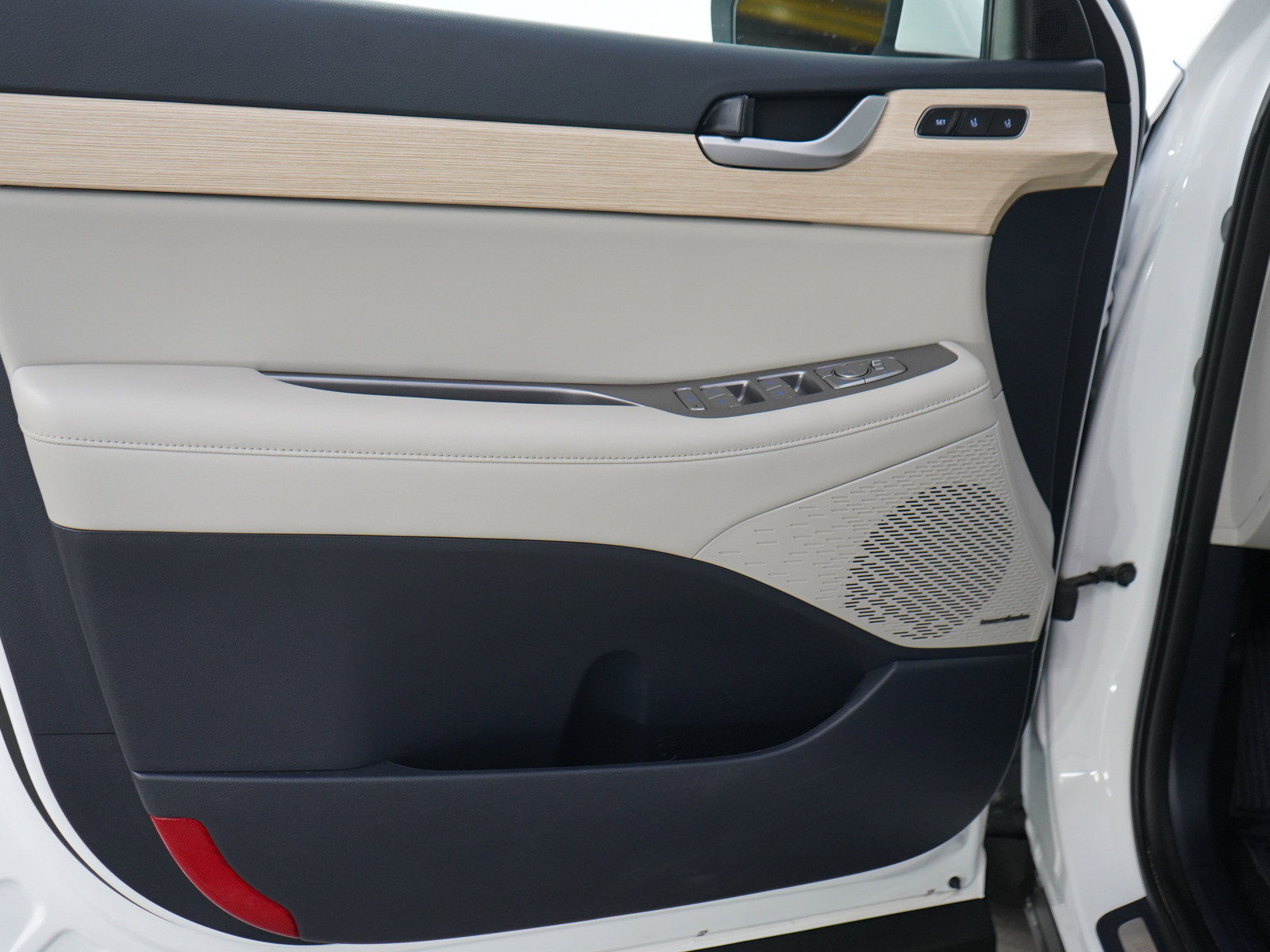 Certified 2024 Hyundai Palisade Limited AWD/4WD image 19
