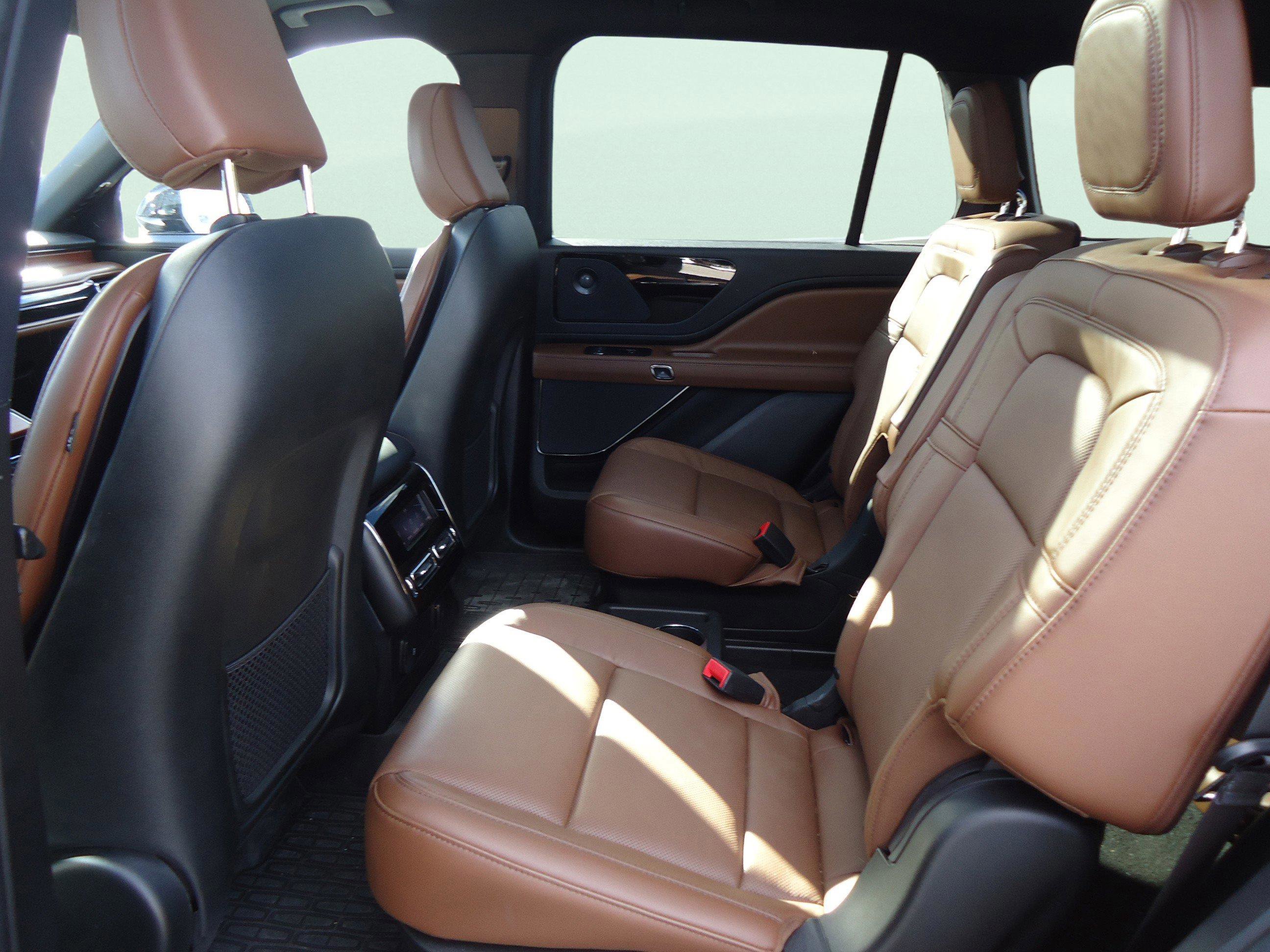 Used 2023 Lincoln Aviator Reserve w/ Equipment Group 201A image 28