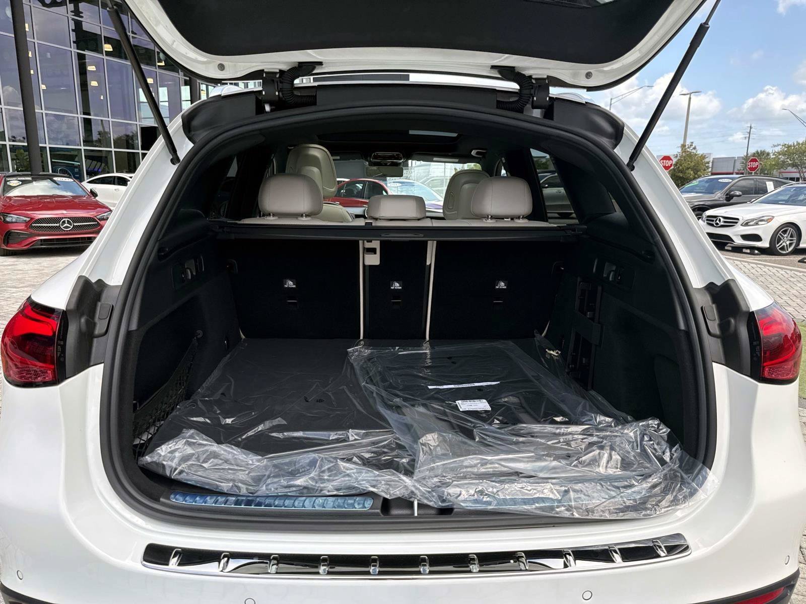 New 2027 Mercedes-Benz GLC 300 image 10