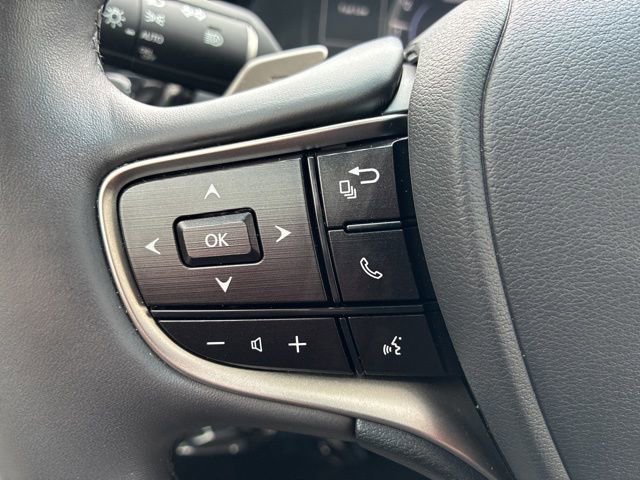 Used 2024 Lexus ES 350 w/ Premium Package image 18