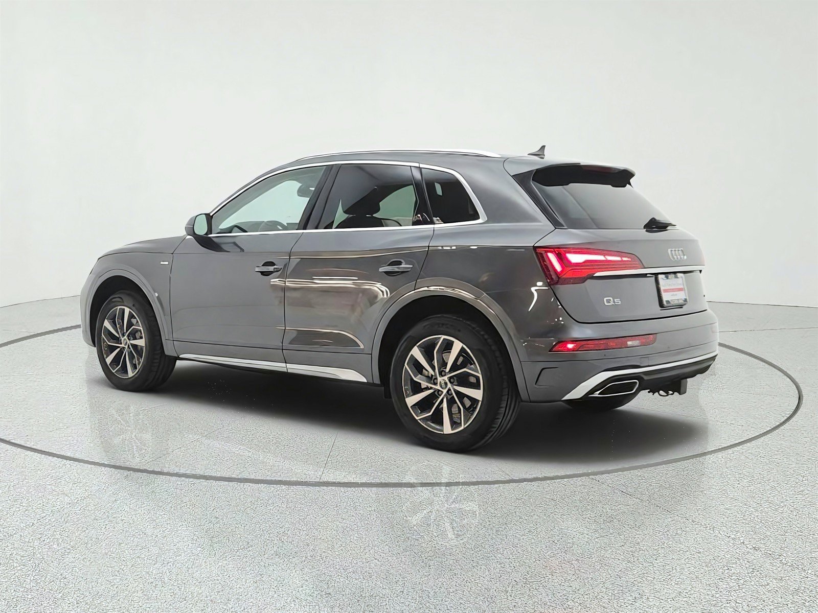 Used 2023 Audi Q5 2.0T Premium Plus w/ Premium Plus Package AWD/4WD image 7