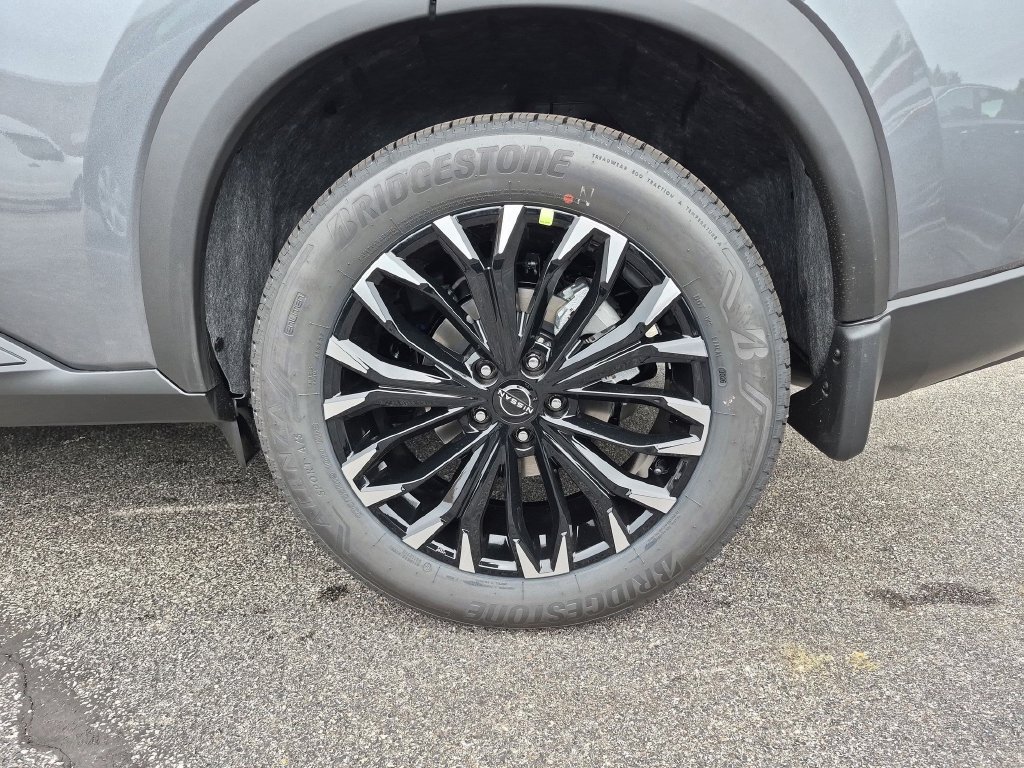 New 2026 Nissan Rogue Dark Armor AWD/4WD image 13