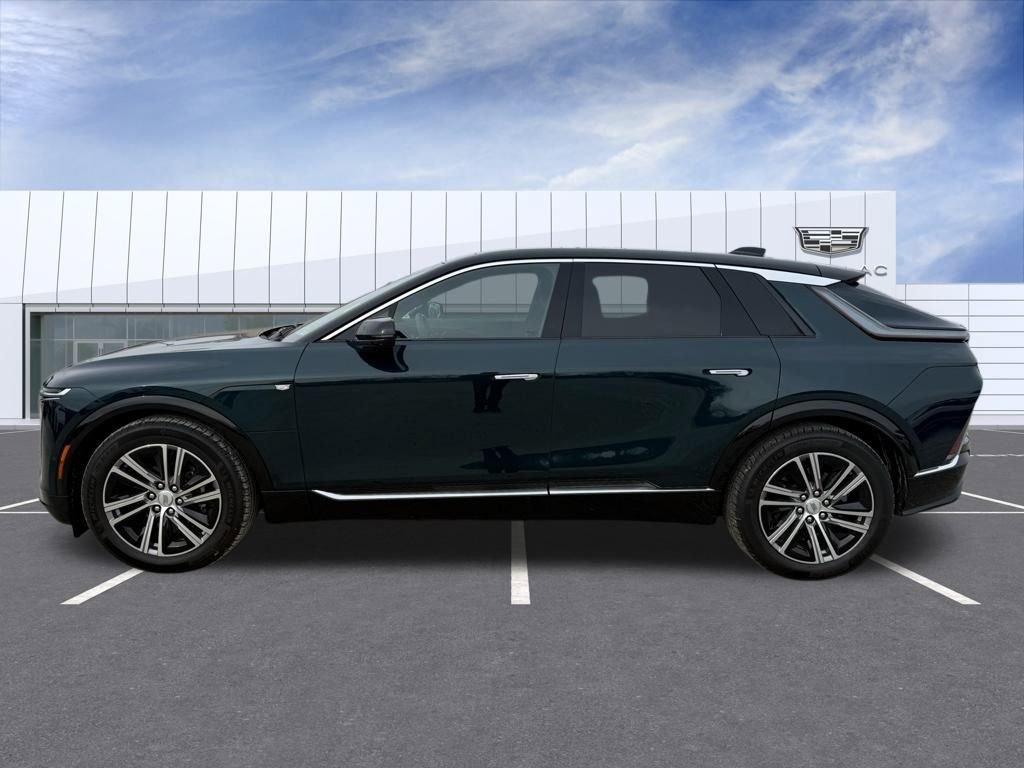 Certified 2025 Cadillac Lyriq Luxury w/ LPO, Floor Liner Package image 5