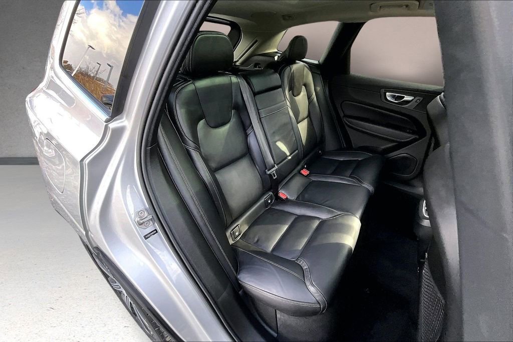 Used 2021 Volvo XC60 T5 Inscription w/ Advanced Package image 25