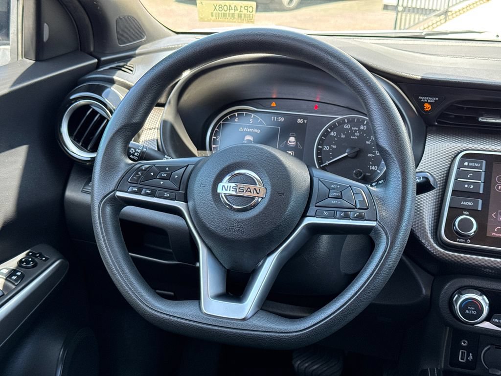 Used 2018 Nissan Kicks SV FWD image 22