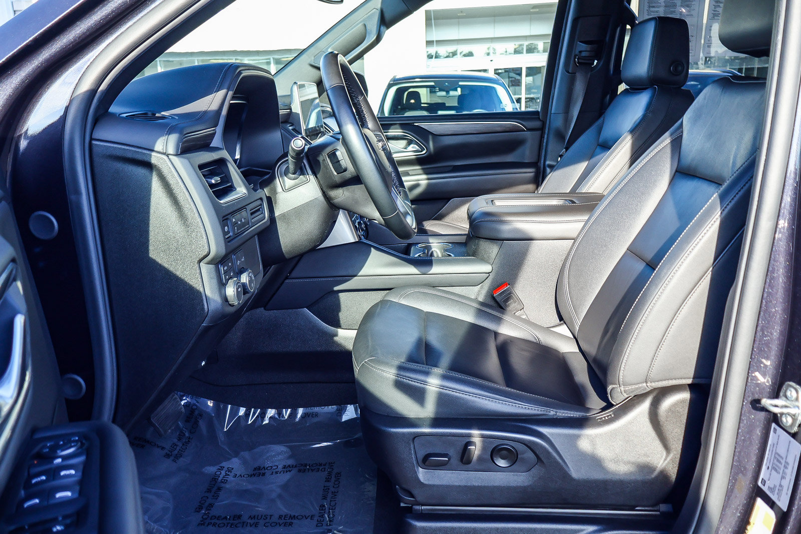 Used 2024 Chevrolet Suburban LT image 2