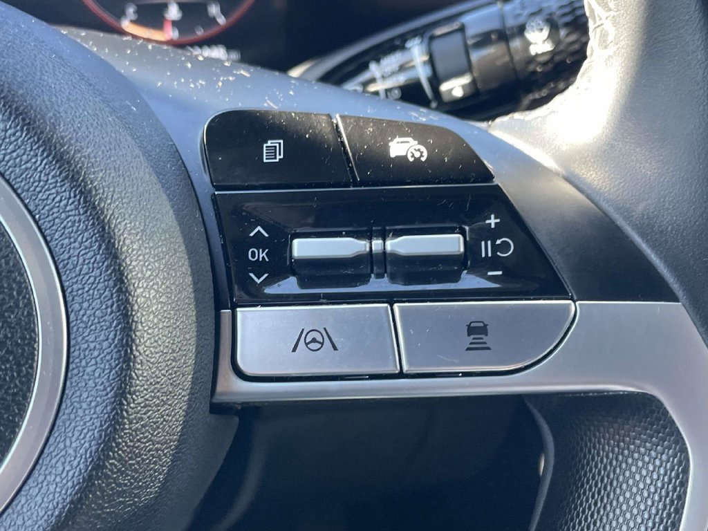 Certified 2025 Hyundai Elantra SEL FWD image 27