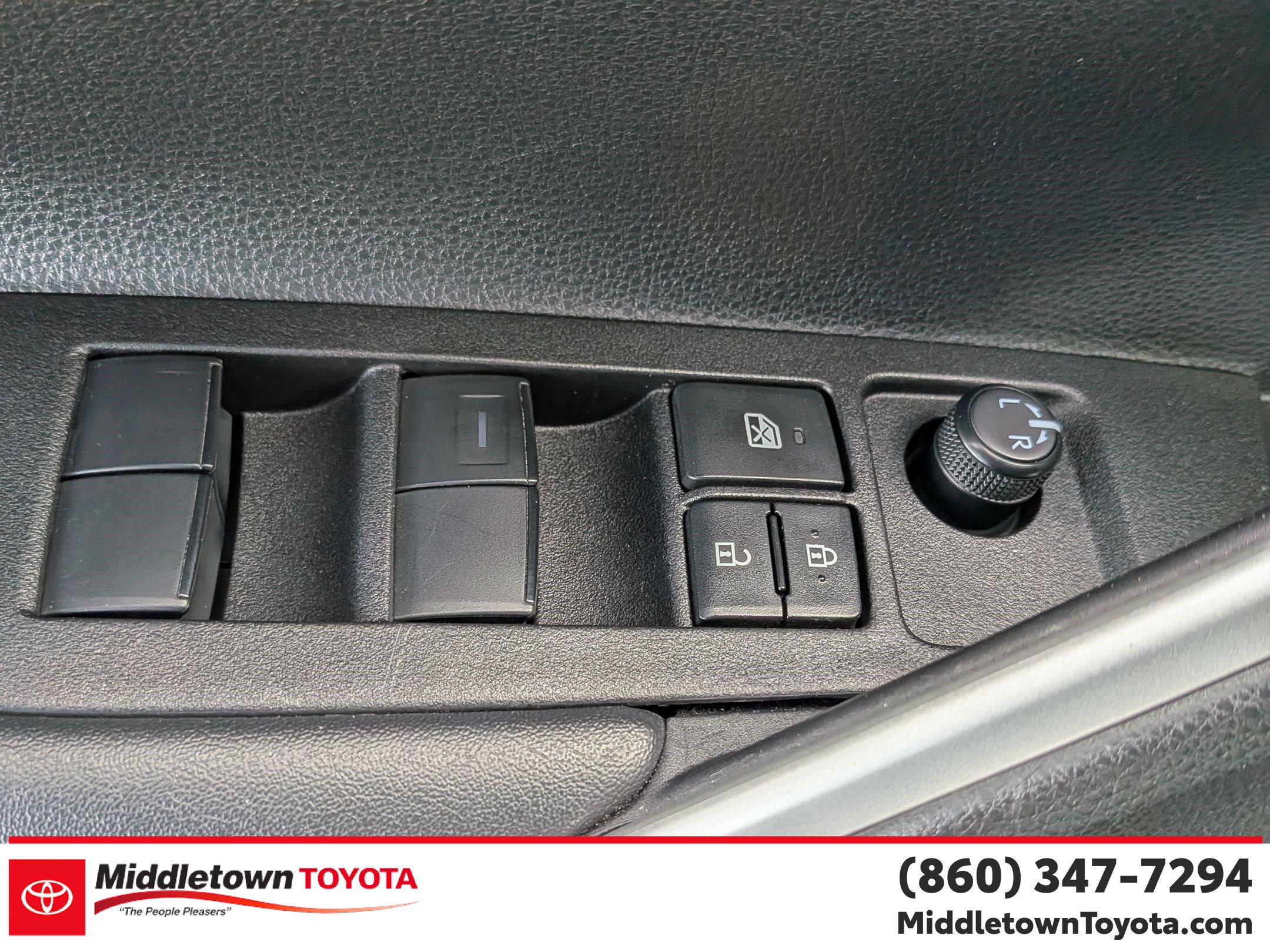 Certified 2025 Toyota Corolla Cross XLE AWD/4WD image 12