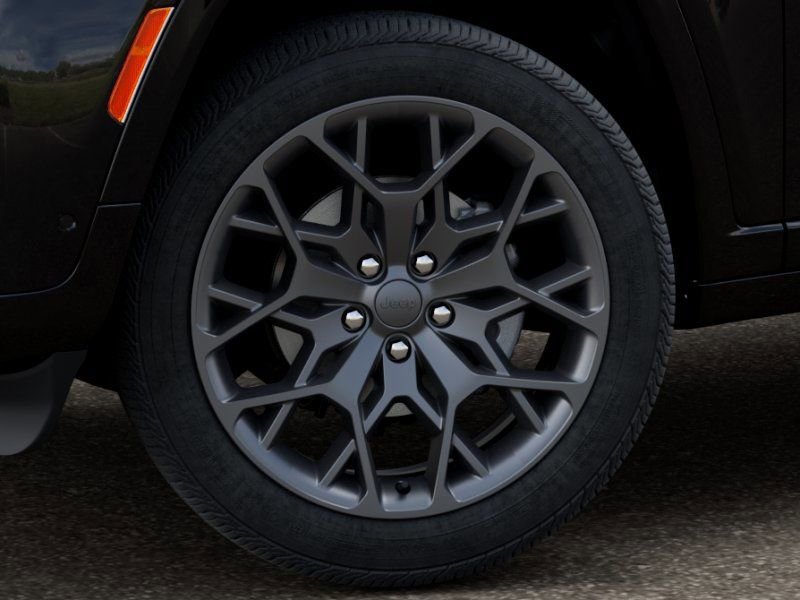 New 2026 Jeep Grand Cherokee L Summit AWD/4WD image 13