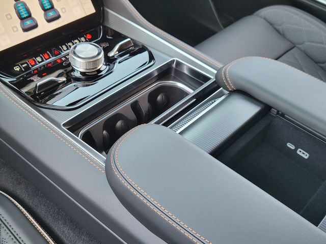 New 2026 Jeep Grand Wagoneer Summit AWD/4WD image 16