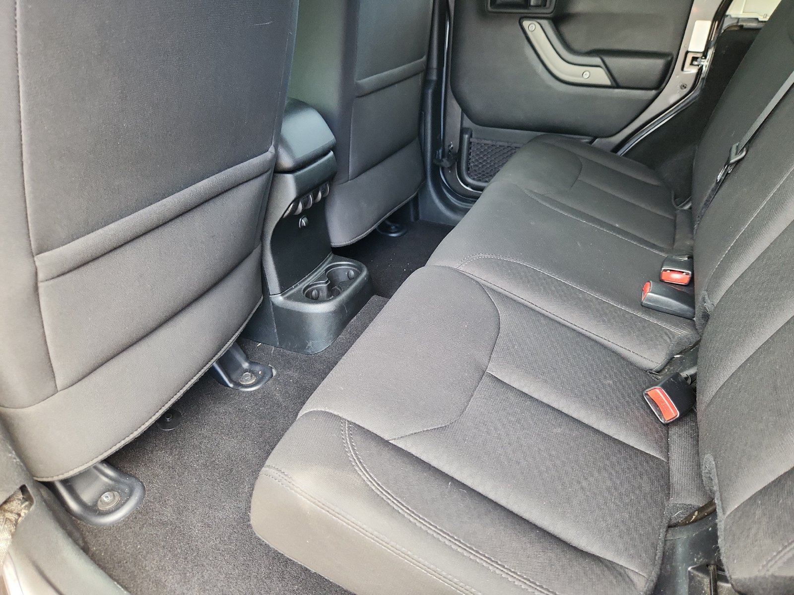 Used 2017 Jeep Wrangler Unlimited Sport AWD/4WD image 11