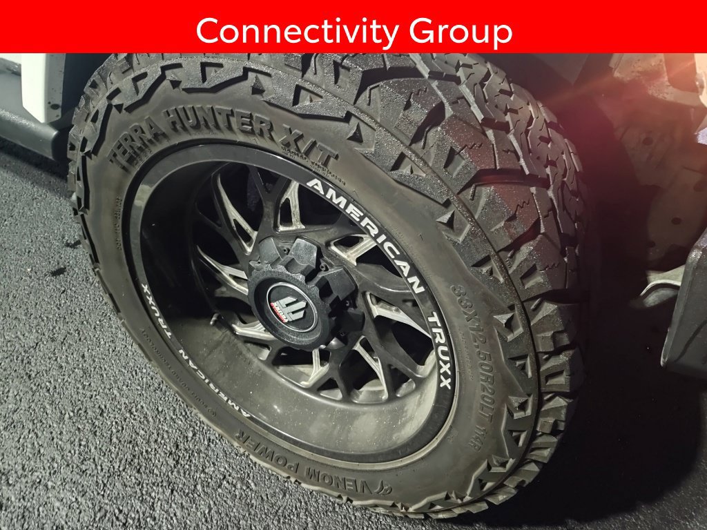 Used 2017 Jeep Wrangler Unlimited Sahara w/ Connectivity Group AWD/4WD image 7