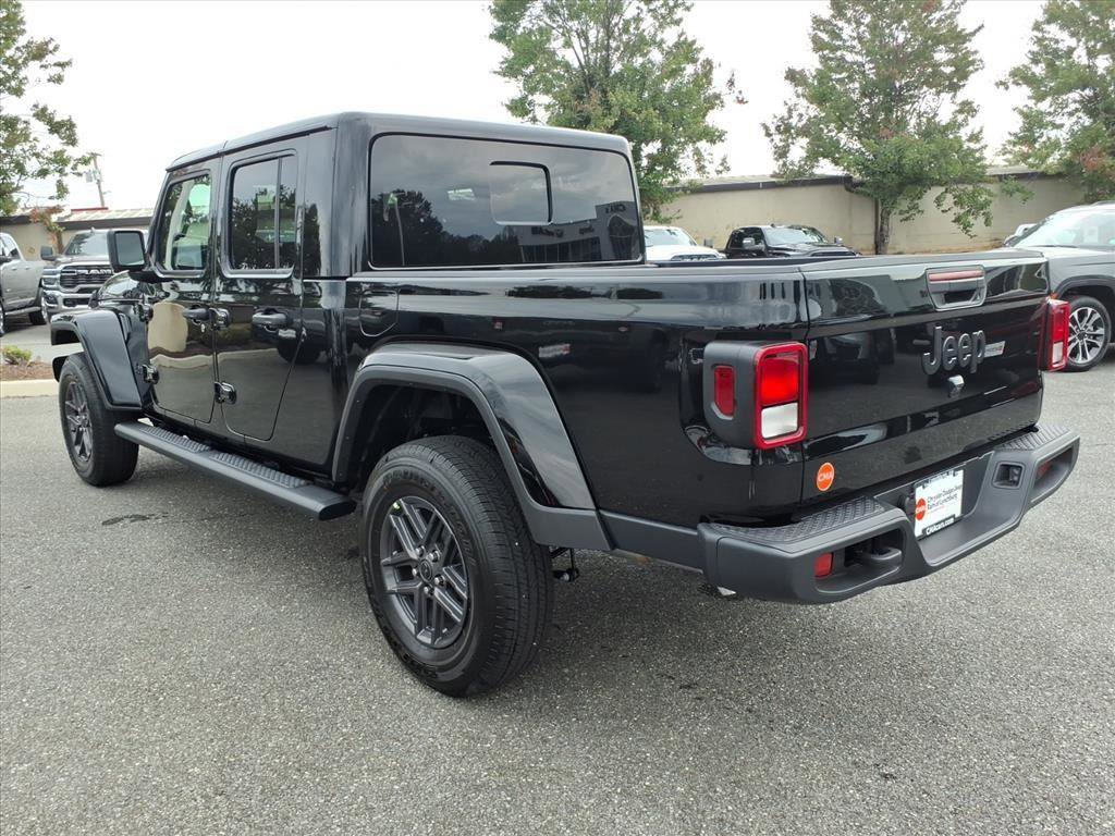 New 2025 Jeep Gladiator Sport AWD/4WD image 8