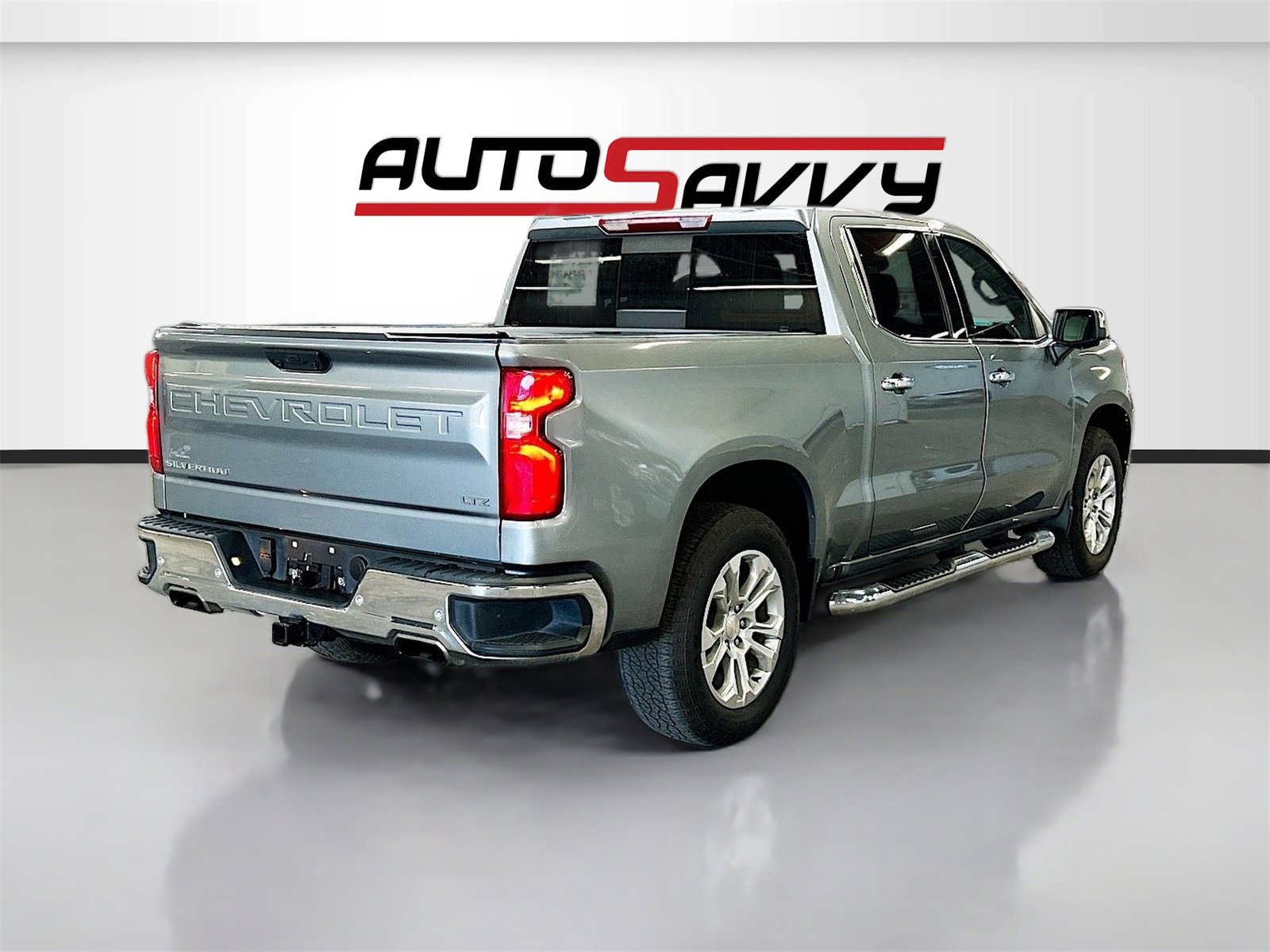 Used 2024 Chevrolet Silverado 1500 LTZ w/ LTZ Premium Package image 7