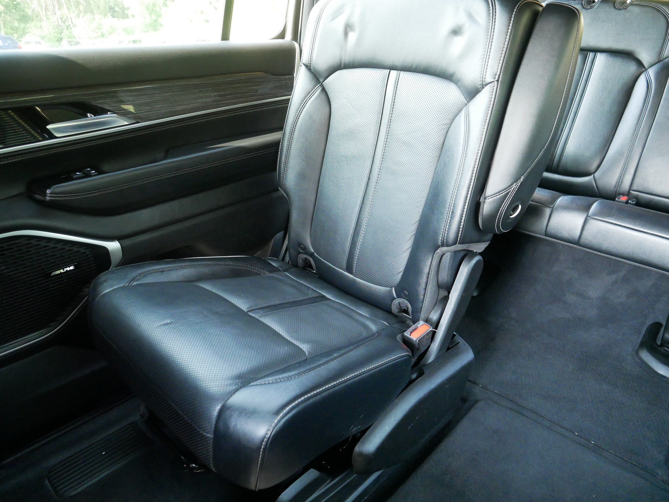 Used 2022 Jeep Wagoneer Series III w/ Flexible Seating Group AWD/4WD image 12