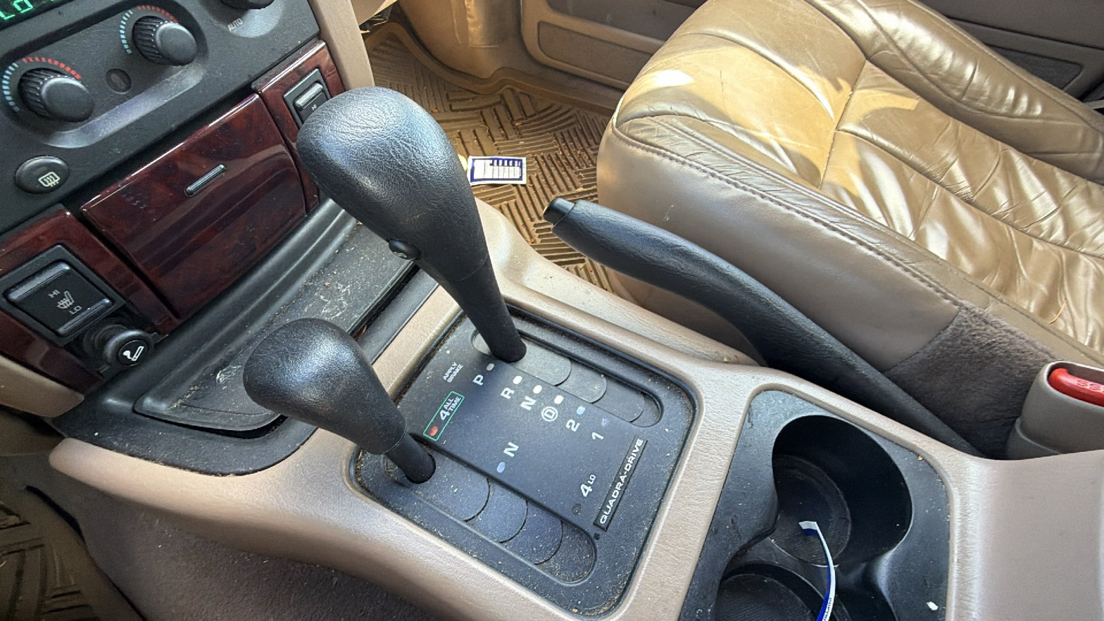 Used 2001 Jeep Grand Cherokee Limited AWD/4WD image 31
