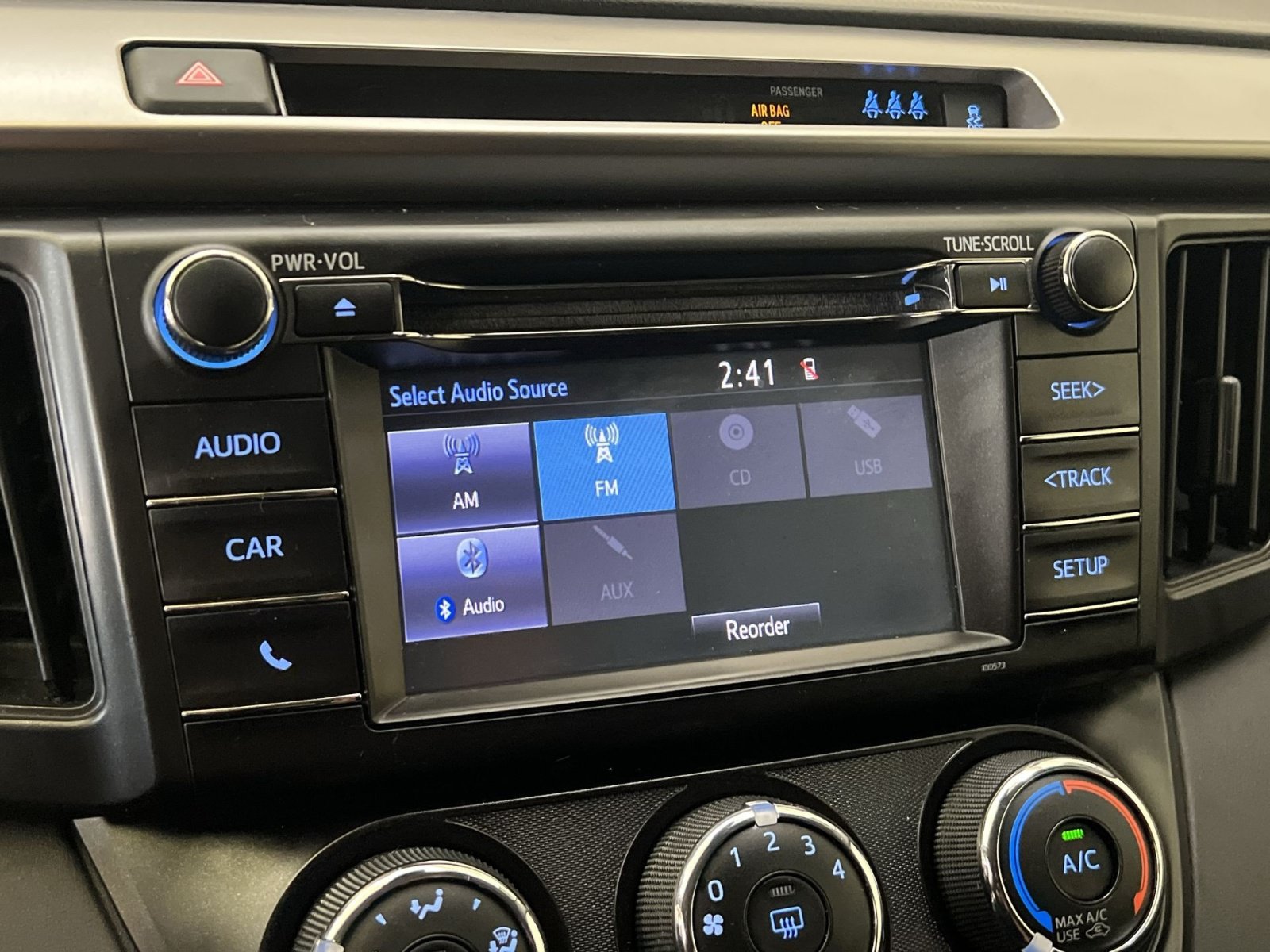 Used 2018 Toyota RAV4 LE w/ All Weather Liner Package AWD/4WD image 17