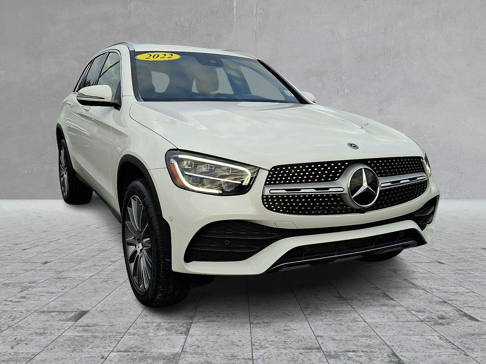 Used 2022 Mercedes-Benz GLC 300 4MATIC image 2