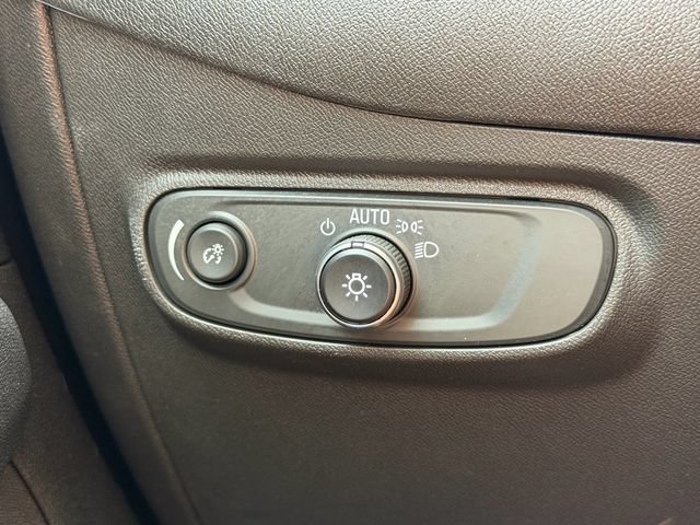 Used 2024 Chevrolet Equinox LT FWD image 27