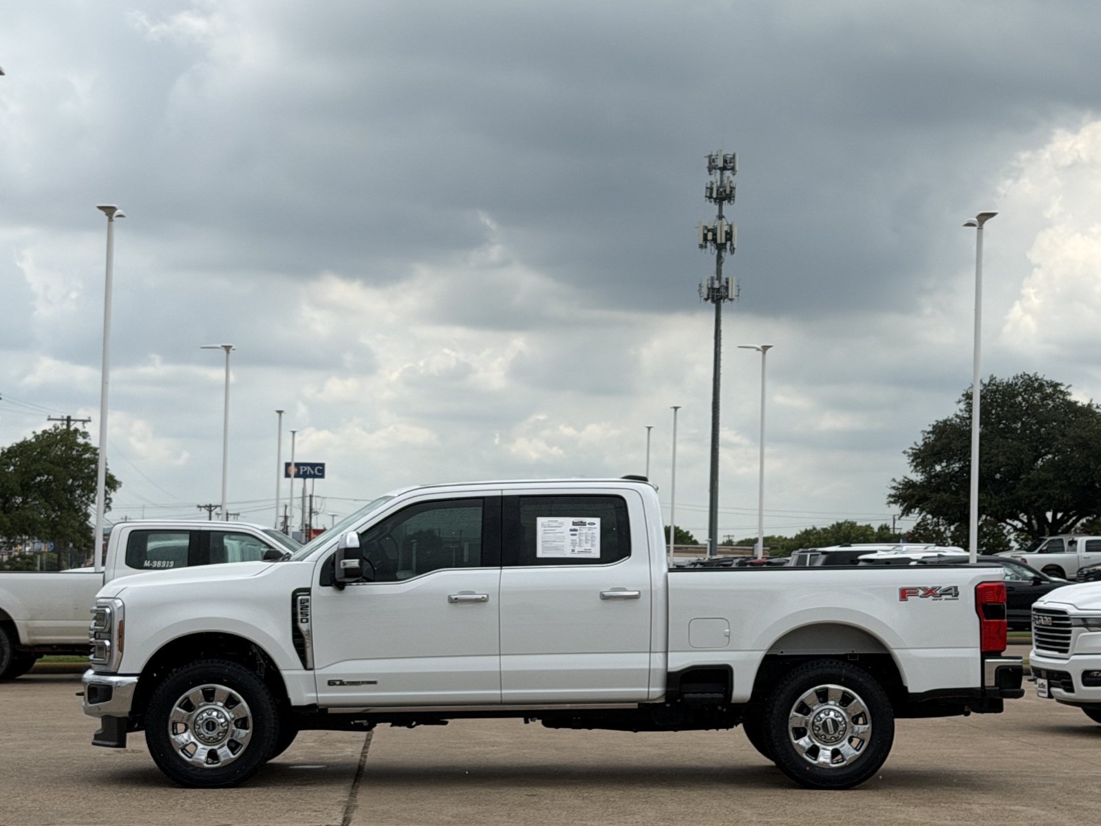 Used 2025 Ford F250 Lariat w/ Lariat Ultimate Package AWD/4WD image 7