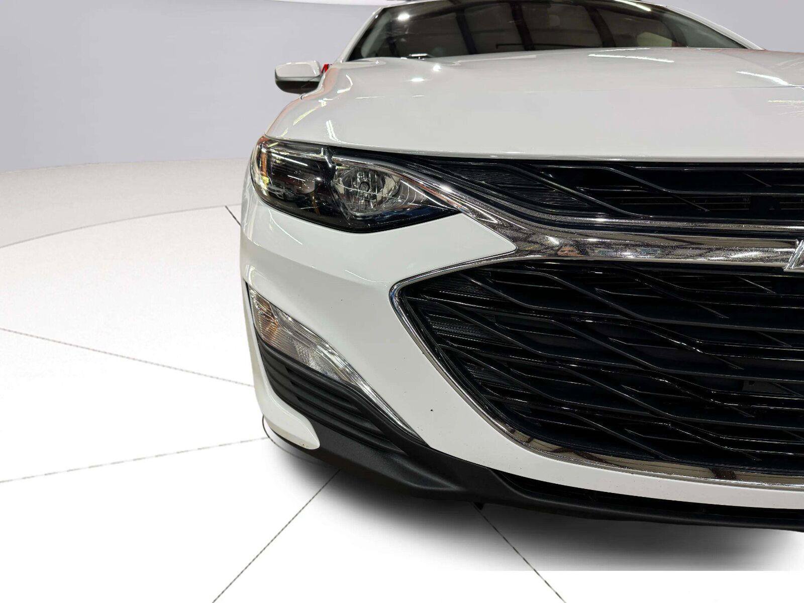 Used 2023 Chevrolet Malibu RS FWD image 13