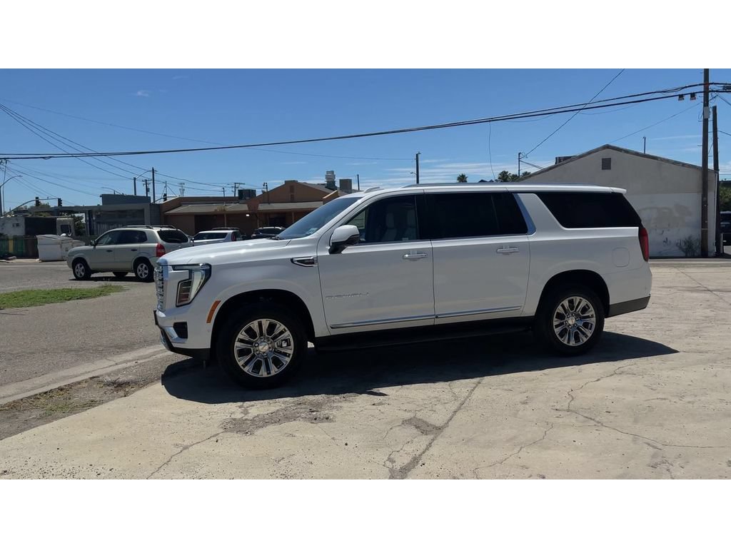 New 2026 GMC Yukon XL Denali AWD/4WD image 7