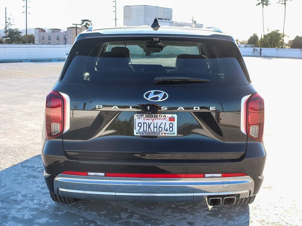Used 2023 Hyundai Palisade Calligraphy image 5