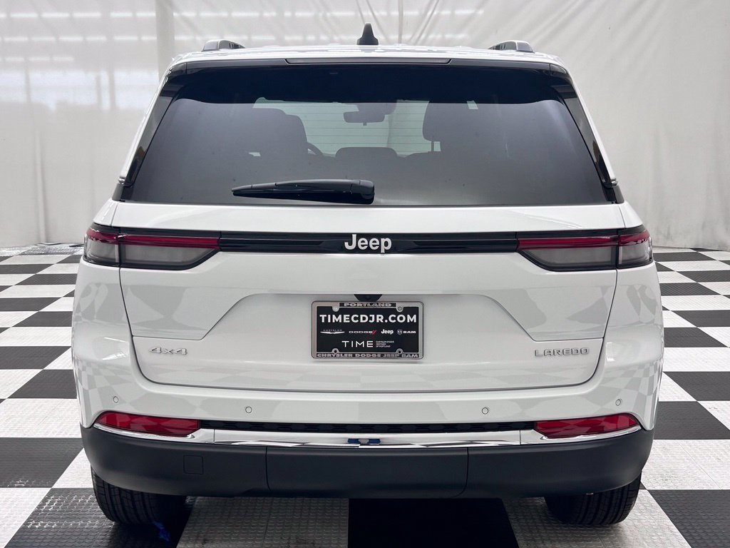 New 2027 Jeep Grand Cherokee Laredo AWD/4WD image 6