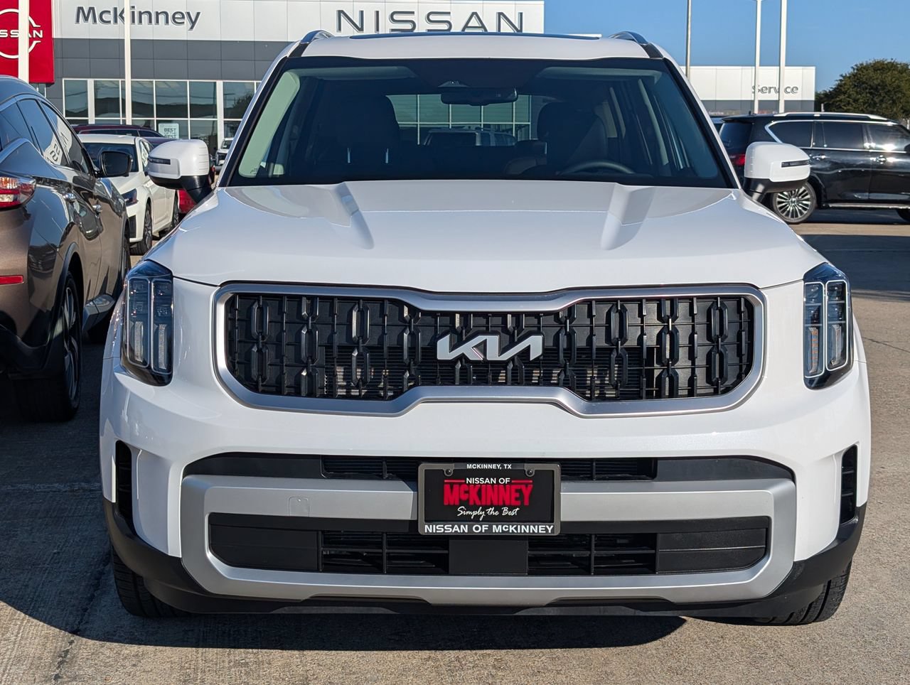 Used 2025 Kia Telluride EX w/ EX Captain's Chair Package FWD image 6
