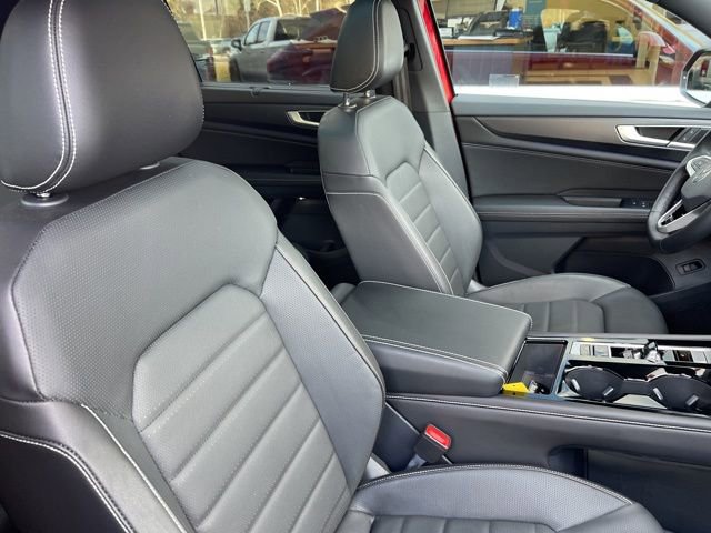 Used 2024 Volkswagen Atlas Cross Sport SEL R-Line image 10