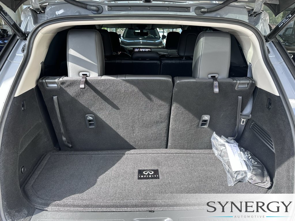 Certified 2026 INFINITI QX60 Luxe w/ Cargo Package FWD image 10