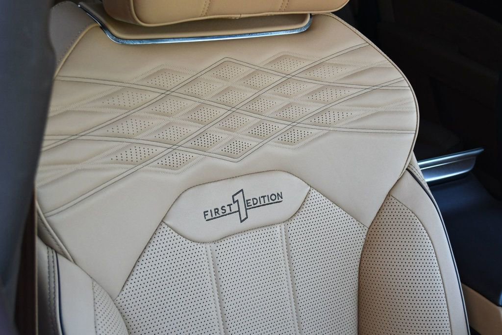Used 2023 Bentley Bentayga Extended Wheelbase AWD/4WD image 70