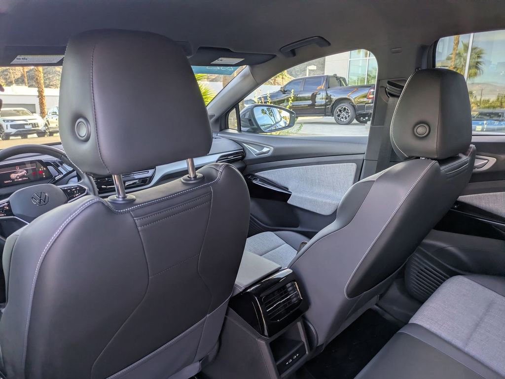 Certified 2023 Volkswagen ID.4 Pro image 17