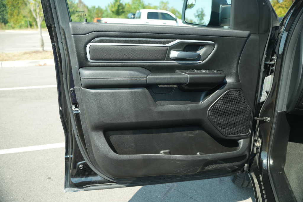 Used 2023 RAM 1500 Big Horn AWD/4WD image 14