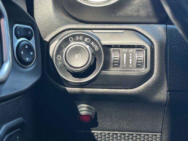 Used 2019 Jeep Wrangler Unlimited Rubicon AWD/4WD image 32
